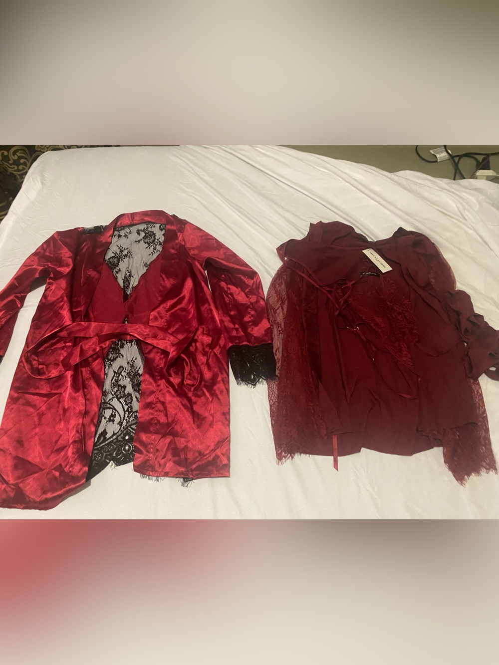 Women’s Satin & Lace Robe Set - Burgundy